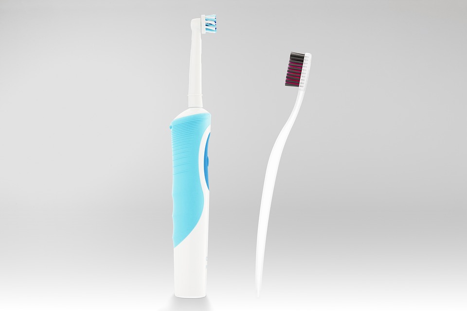 toothbrush-2127681_960_720